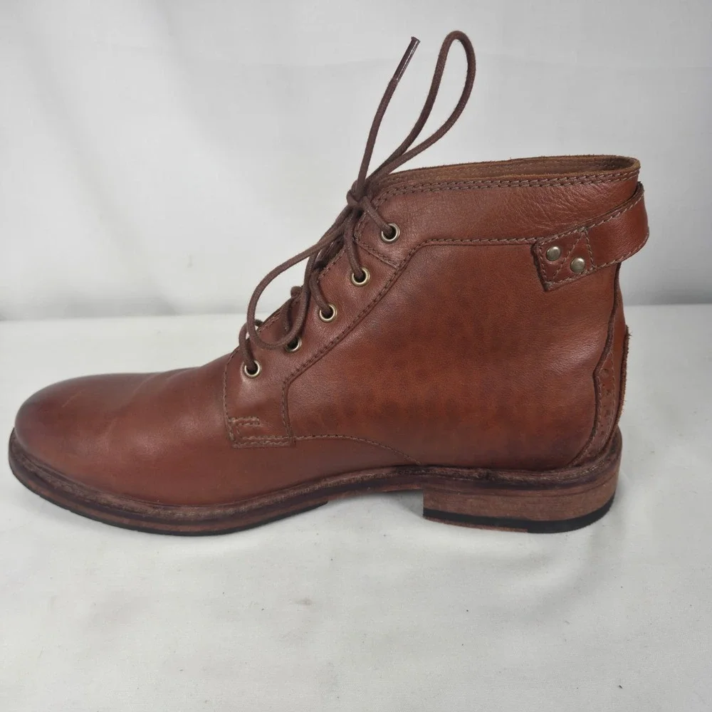 Clarks Boots Clarkdale Bud Boot Mens US 10.5 Brown Leather Ankle Chukka Lace Up
